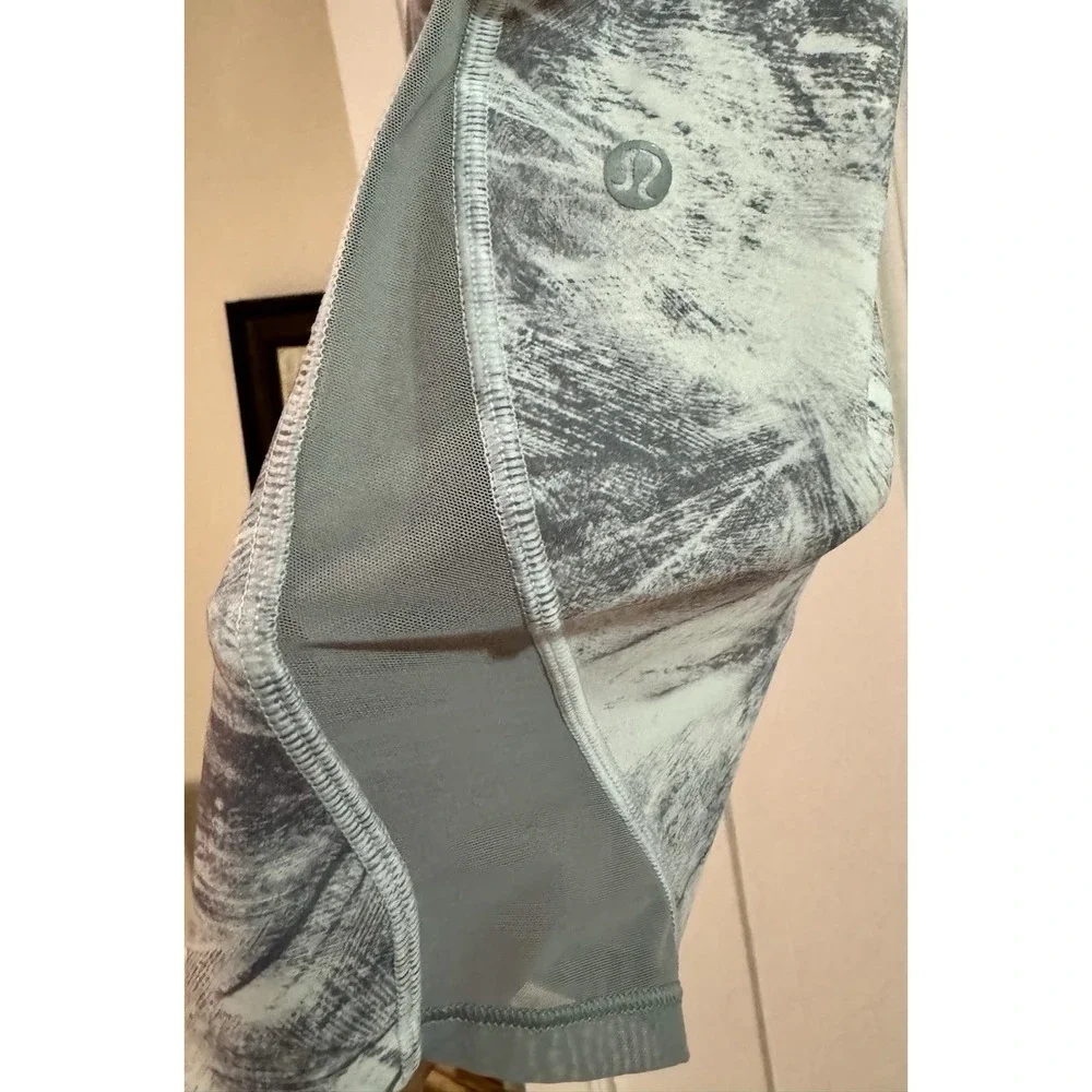 Lululemon Speed Track Crop Leggings Size 10 Gray Abstract Mesh Pockets